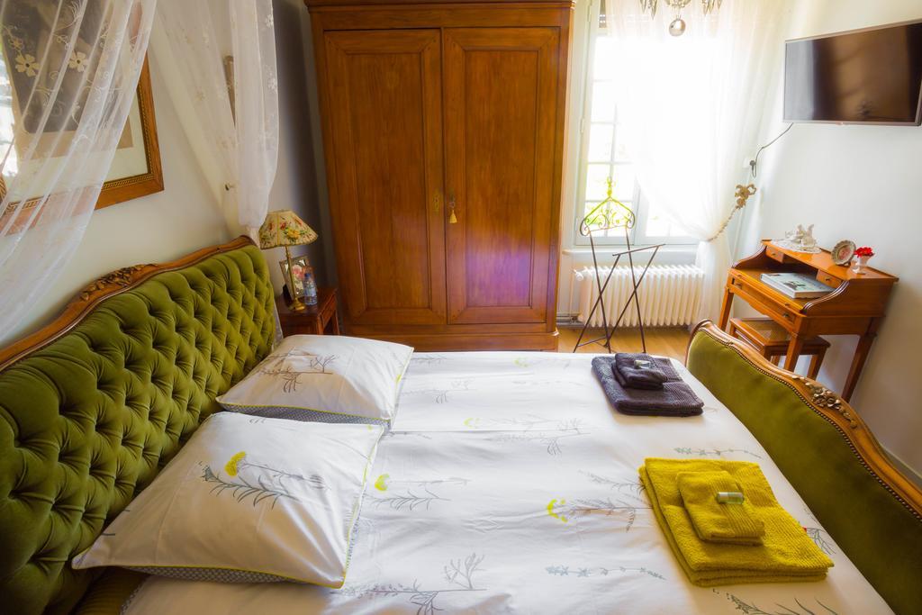 La Petite Maison Pres De L'Eglise Meillac Room photo