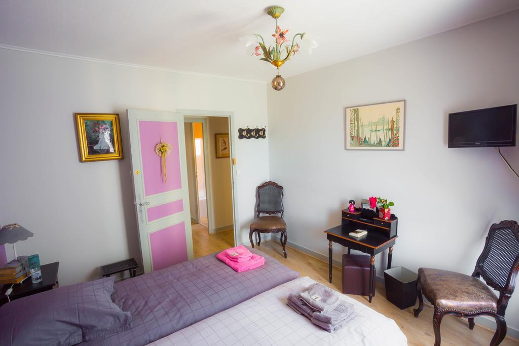 La Petite Maison Pres De L'Eglise Meillac Room photo